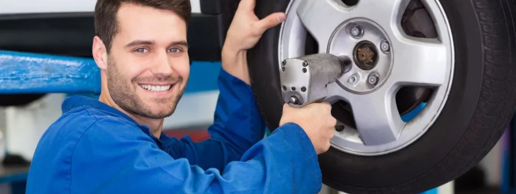 Hobbytrainingen, techniek, voertuigtechniek. Ga aan de slag als monteur en leer hoe jij je eigen auto repareert met een cursus autotechniek.